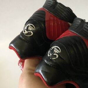 Giày Đá Banh 2hand Hiệu Adidas