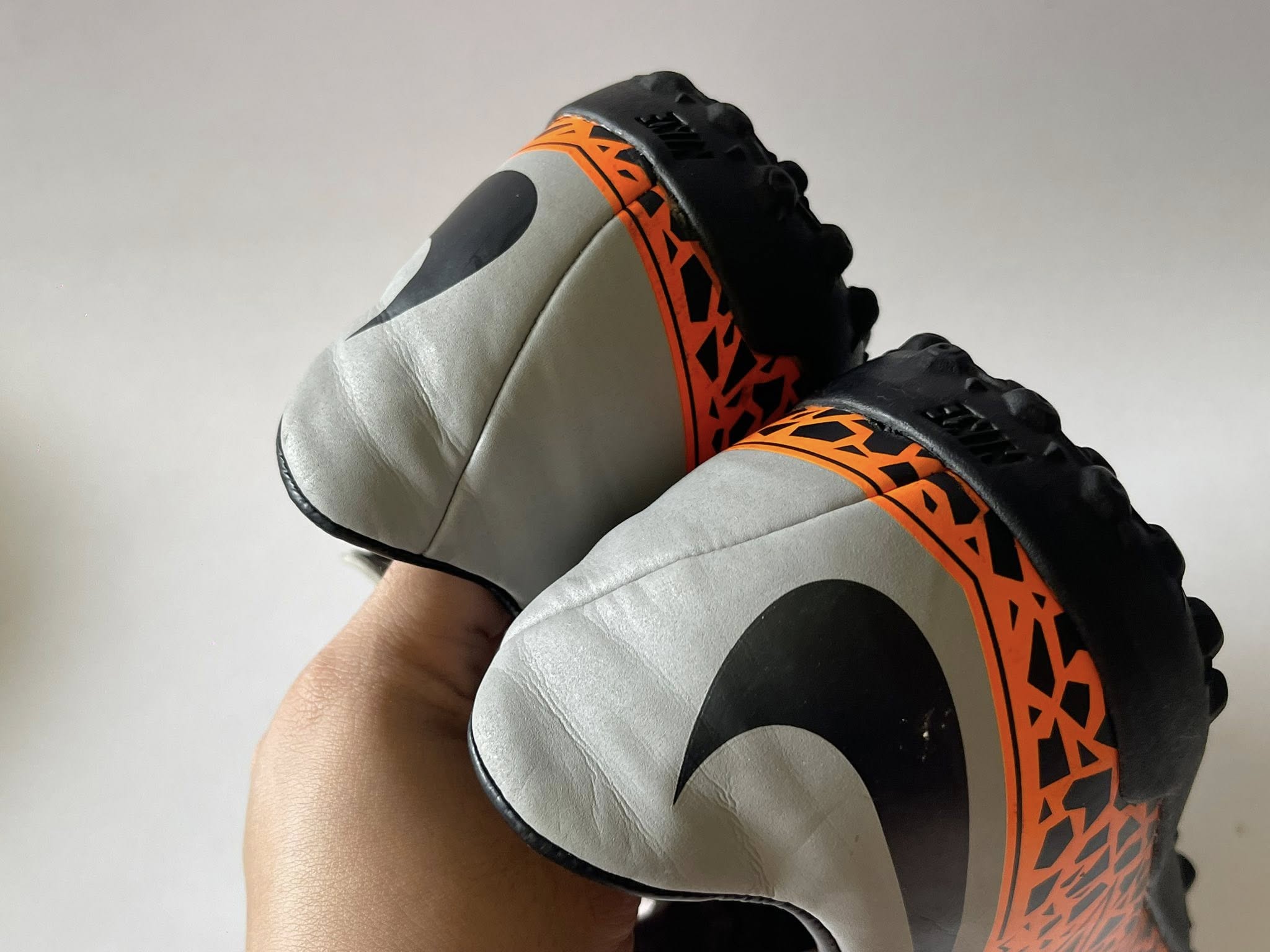 Giày Đá Bóng 2hand Hiệu Nike Giày Đá Bóng 2hand Hiệu Nike