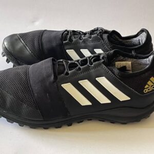Giày Đá Banh Hiệu Adidas