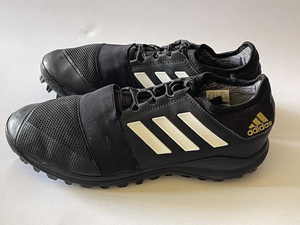 Giày Đá Banh Hiệu Adidas Giày Đá Banh Hiệu Adidas