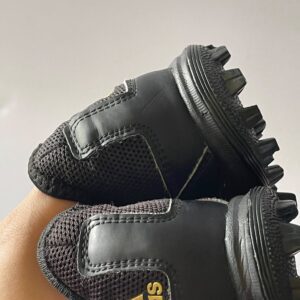 Giày Đá Banh Hiệu Adidas