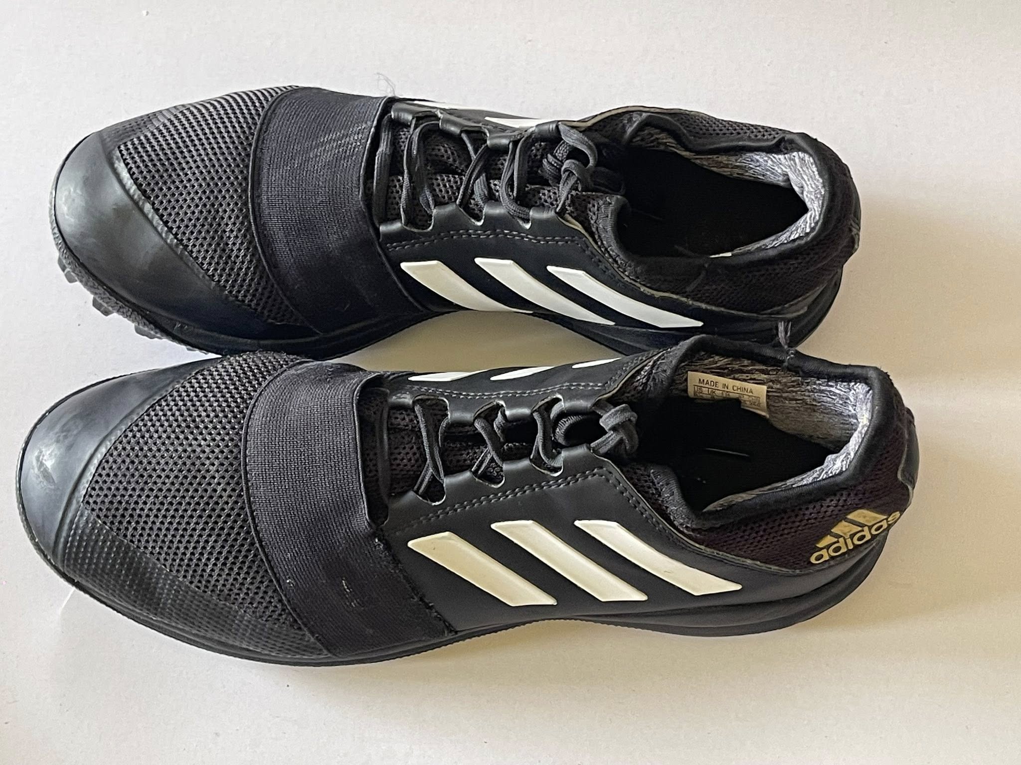 Giày Đá Banh Hiệu Adidas Giày Đá Banh Hiệu Adidas