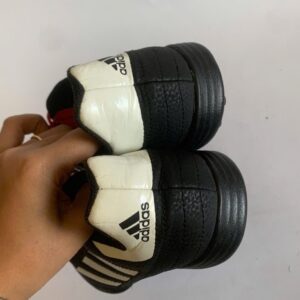 Giày Đá Banh 2hand Hiệu Adidas