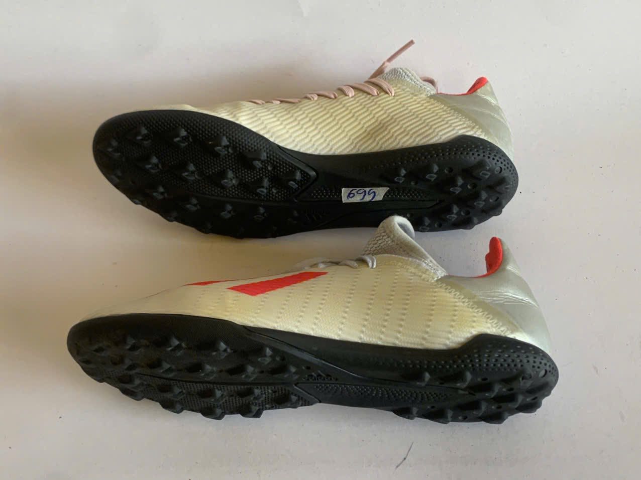 Giày Đá Banh 2hand Hiệu Adidas Giày Đá Banh 2hand Hiệu Adidas