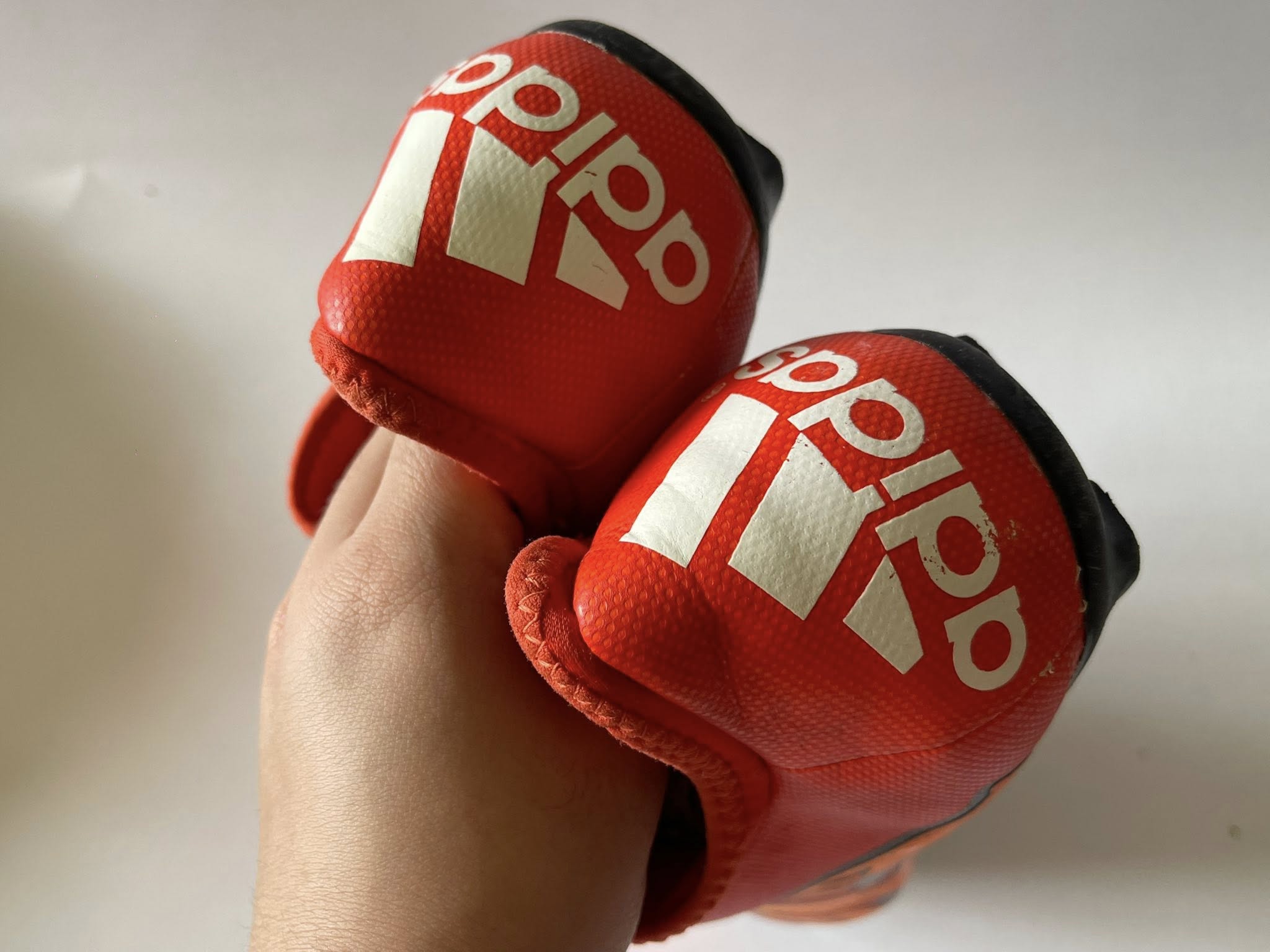 Giày Đá Bóng 2hand Hiệu Adidas Giày Đá Bóng 2hand Hiệu Adidas