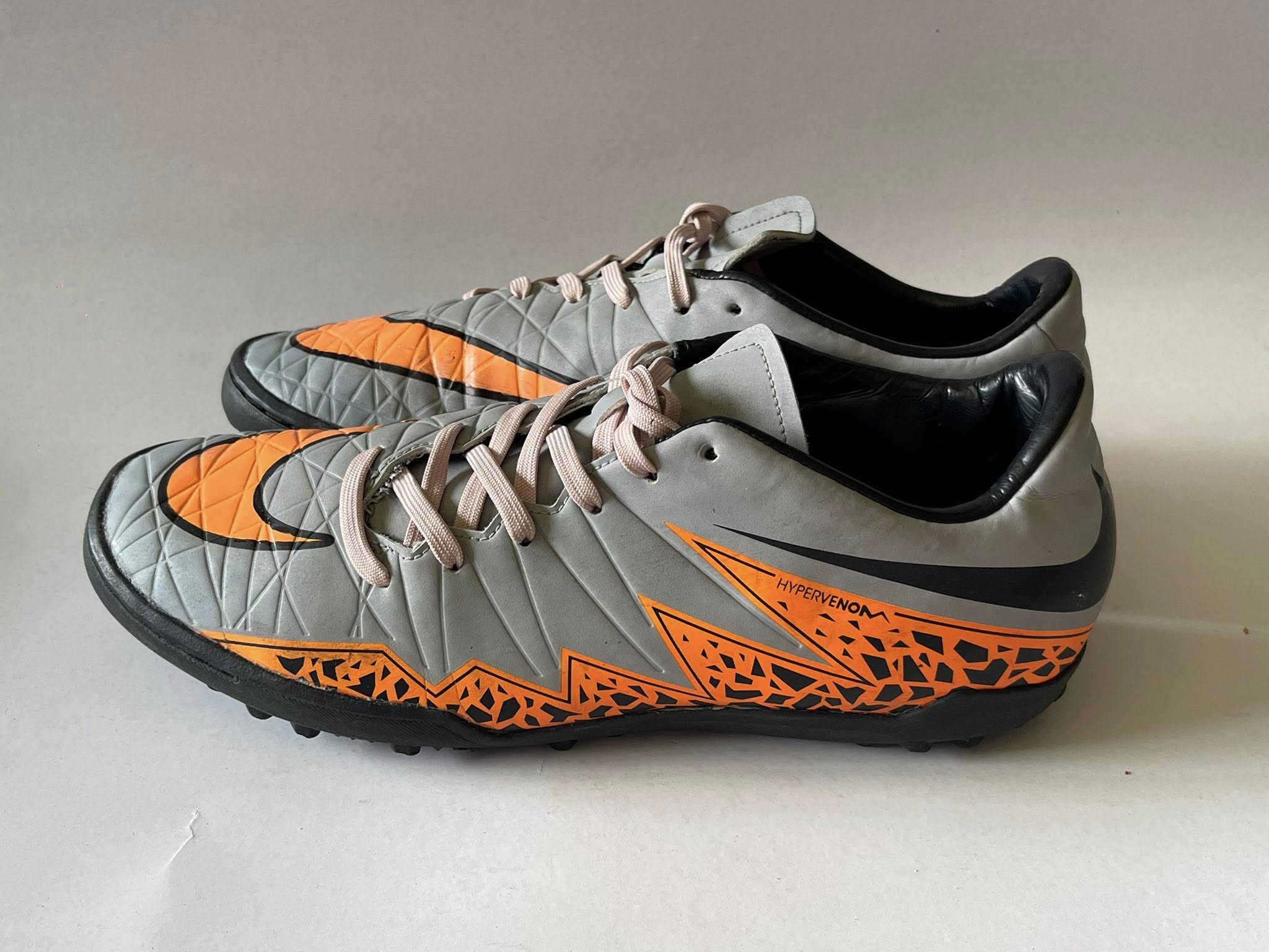 Giày Đá Bóng 2hand Hiệu Nike Giày Đá Bóng 2hand Hiệu Nike