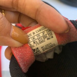 Giày Đá Banh 2hand Hiệu Adidas