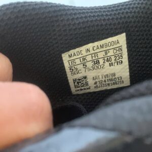 Giày Đá Banh 2hand Hiệu Adidas