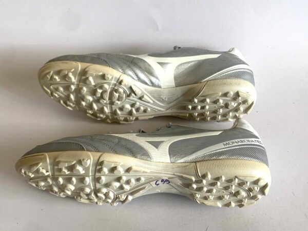 Giày Đá Banh 2hand Hiệu Mizuno