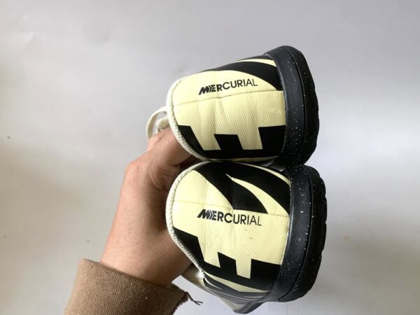 Giày Đá Bóng 2hand Hiệu Nike