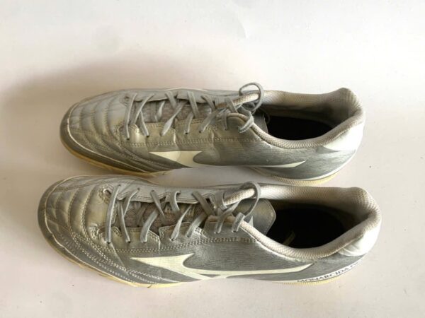 Giày Đá Banh 2hand Hiệu Mizuno