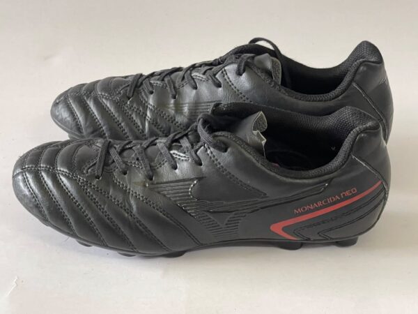 Giày Đá Banh 2hand Hiệu Mizuno
