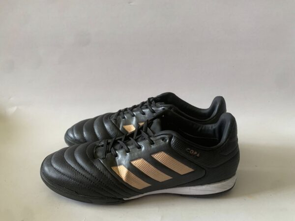 Giày Đá Banh 2hand Hiệu Adidas