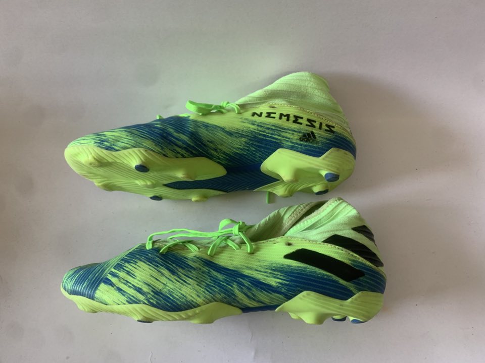 Giày 2hand Đá Bóng Hiệu Adidas Giày 2hand Đá Bóng Hiệu Adidas