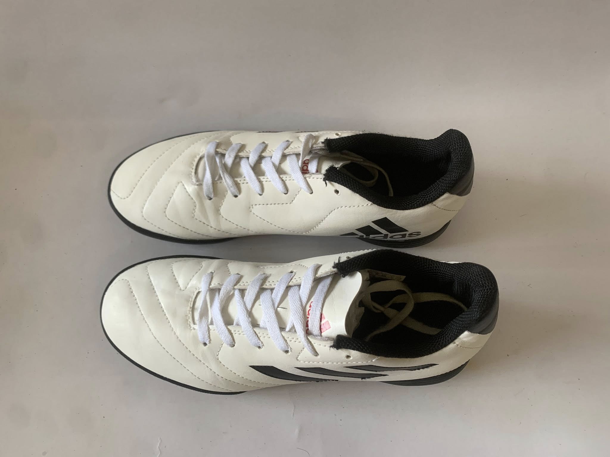 Giày 2hand Đá Bóng Hiệu Adidas Giày 2hand Đá Bóng Hiệu Adidas