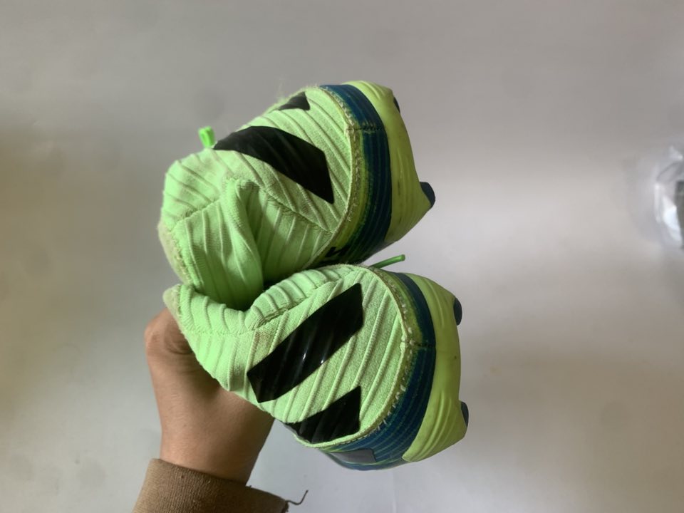Giày 2hand Đá Bóng Hiệu Adidas Giày 2hand Đá Bóng Hiệu Adidas