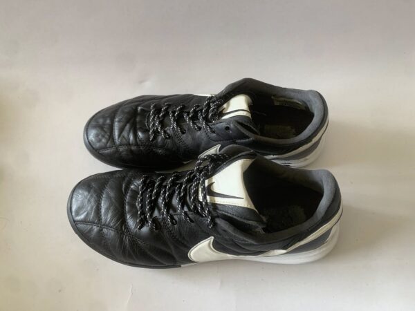 Giày Đá Banh 2hand Hiệu Nike
