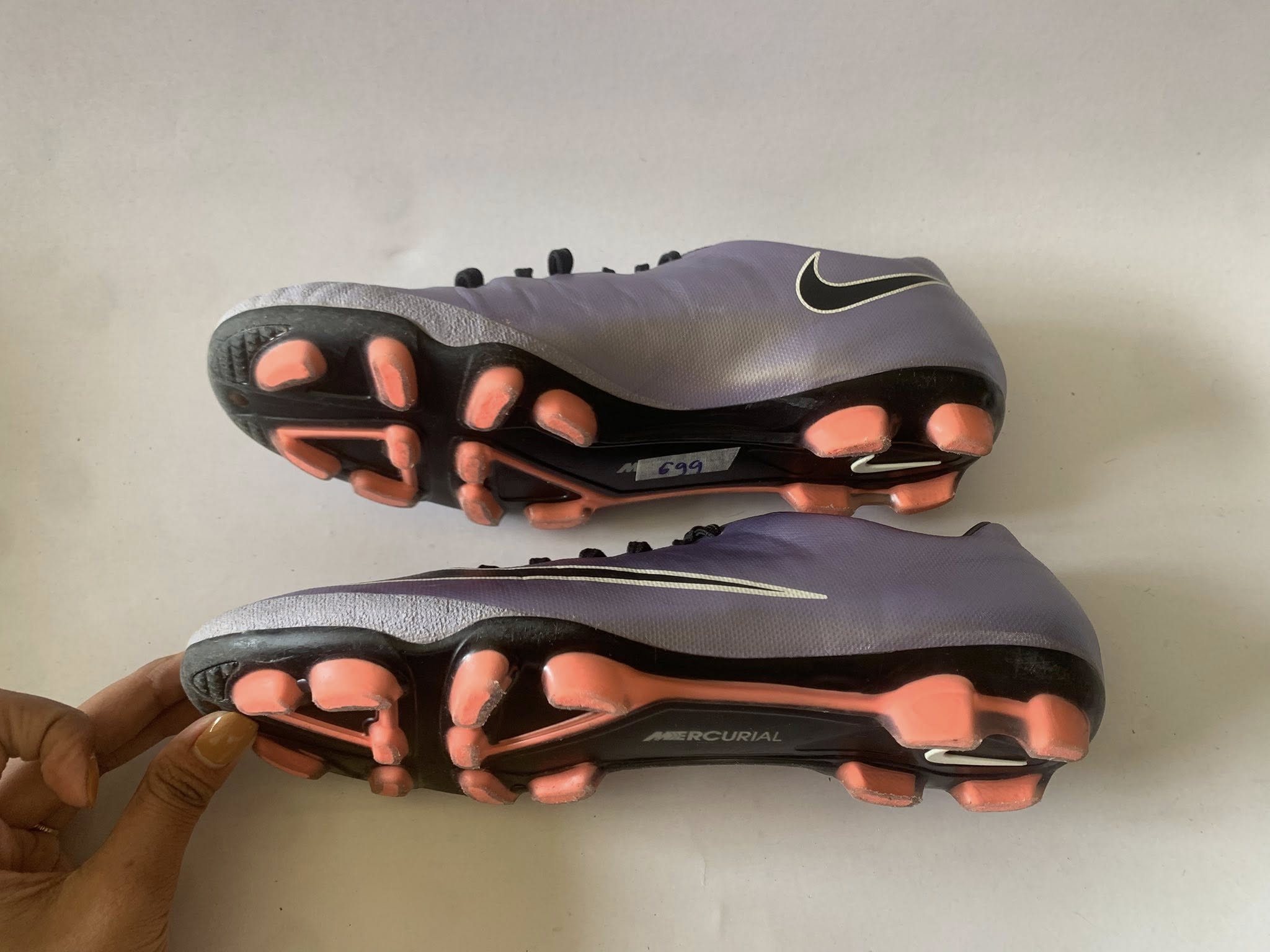 Giày 2hand Đá Bóng Hiệu Nike Giày 2hand Đá Bóng Hiệu Nike