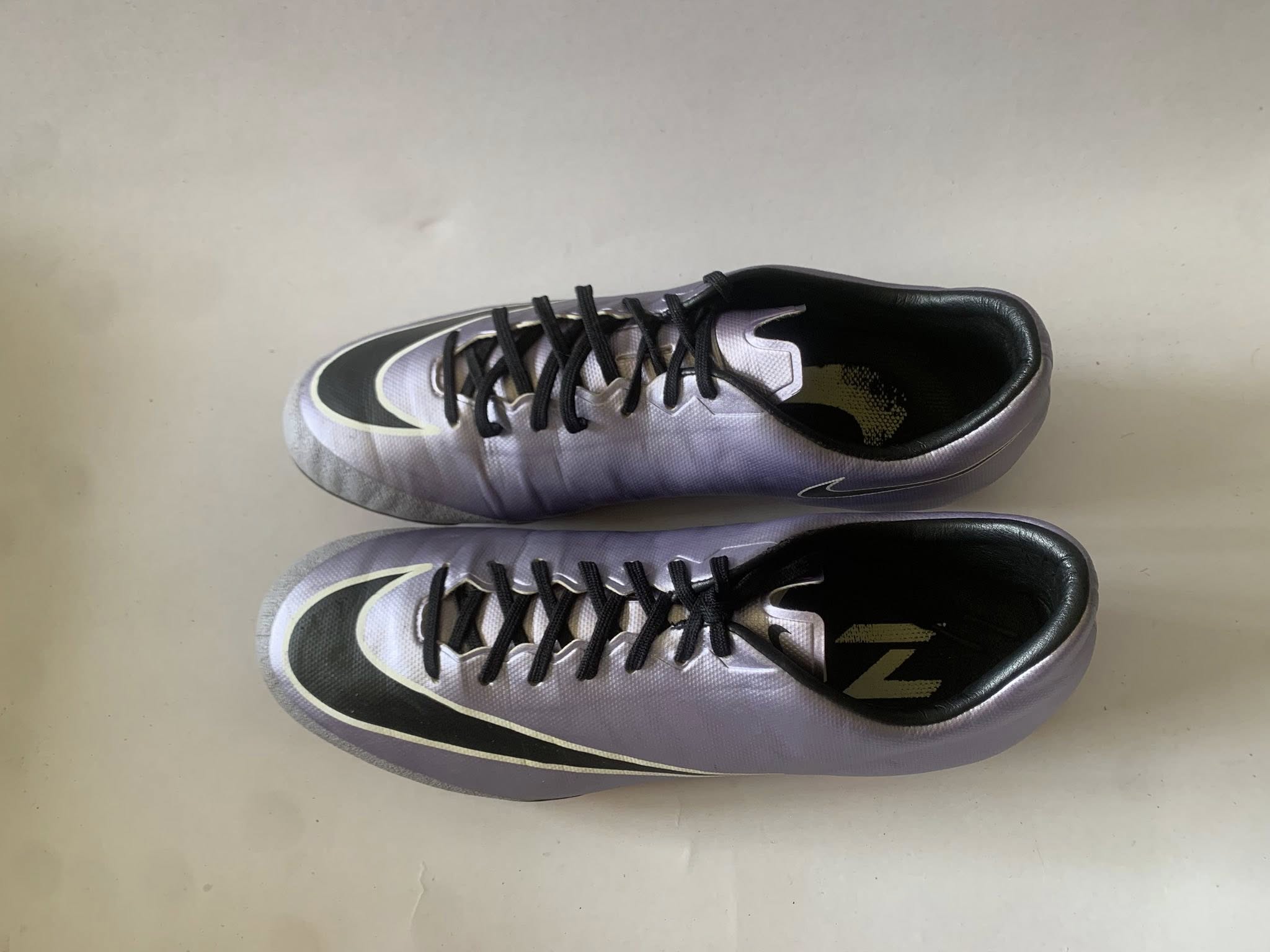 Giày 2hand Đá Bóng Hiệu Nike Giày 2hand Đá Bóng Hiệu Nike