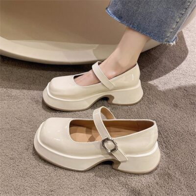 một số dòng giày 2hand tiếp tục dẫn đầu xu hướng nhờ thiết kế vượt thời gian