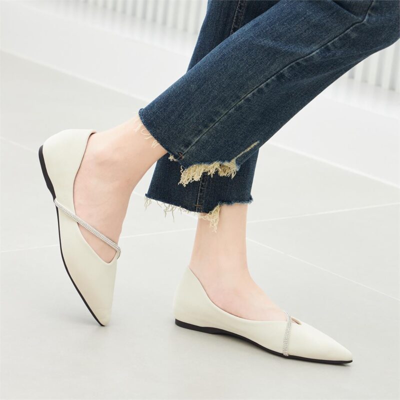 một đôi giày búp bê secondhand còn tốt không chỉ giúp bạn tiết kiệm chi phí mà còn đảm bảo an toàn và thoải mái
