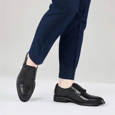 một đôi Monk Strap chuẩn phải được làm từ da bò thật 100%