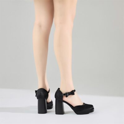 nhiều thương hiệu trong và ngoài nước đã cho ra mắt những mẫu giày gót vuông 9P basic chất lượng