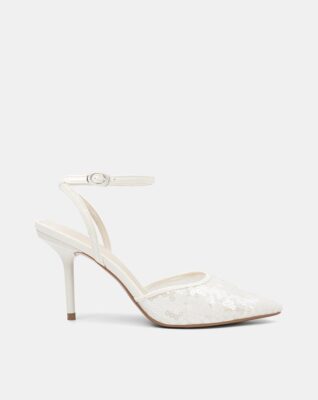 Giày cao gót phối liệu sequin là một biến thể sáng tạo trong dòng giày nữ cao cấp