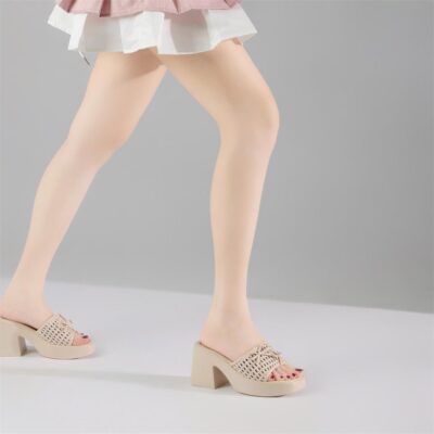 “Đế đúc” không phải là thuật ngữ mới, nhưng lại là yếu tố then chốt tạo nên đẳng cấp của một đôi guốc.