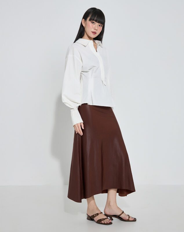 Giày Sandal Hai Quai Ngang Đính Buckle Trở Lại Trong Năm 2026