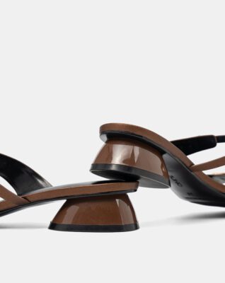 Để duy trì vẻ đẹp và độ bền của giày sandal hai quai ngang đính buckle, việc bảo quản đúng cách là vô cùng quan trọng