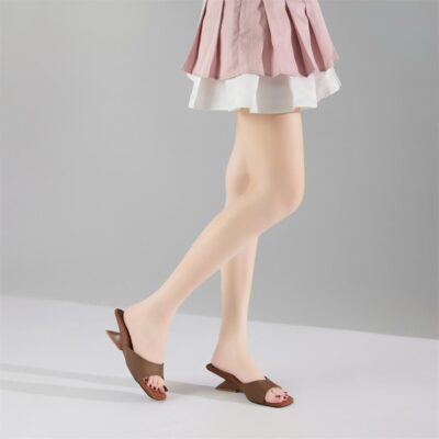 guốc cao gót 5P được thiết kế để sống cùng bạn: đi họp, dạo phố, dự tiệc hay thậm chí chạy deadline cuối giờ