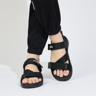 Sandal nam kiểu dáng streetwear trẻ trung không phải là cơn sốt chóng vánh