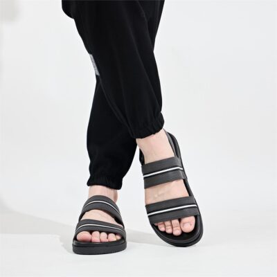 Sandal nam quai ngang thanh lịch thời trang không đơn thuần là một đôi dép mùa hè