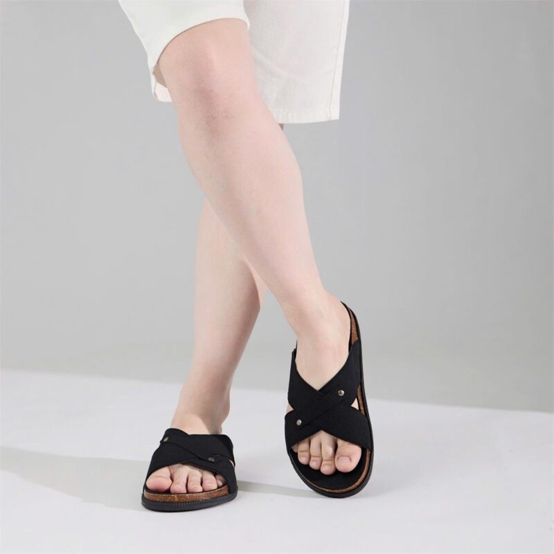 Dép Nam Quai Ngang Chéo Chữ X Đính Kim Loại Tròn 2026