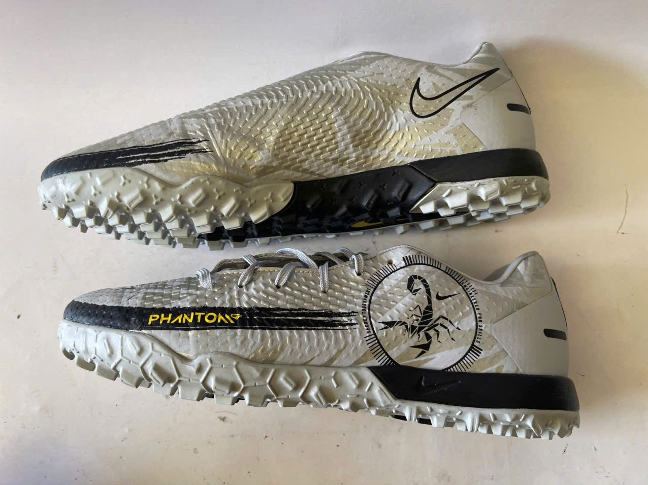 gen-h-z7459072217685_02951699dd190080f52a406c6b5333a8