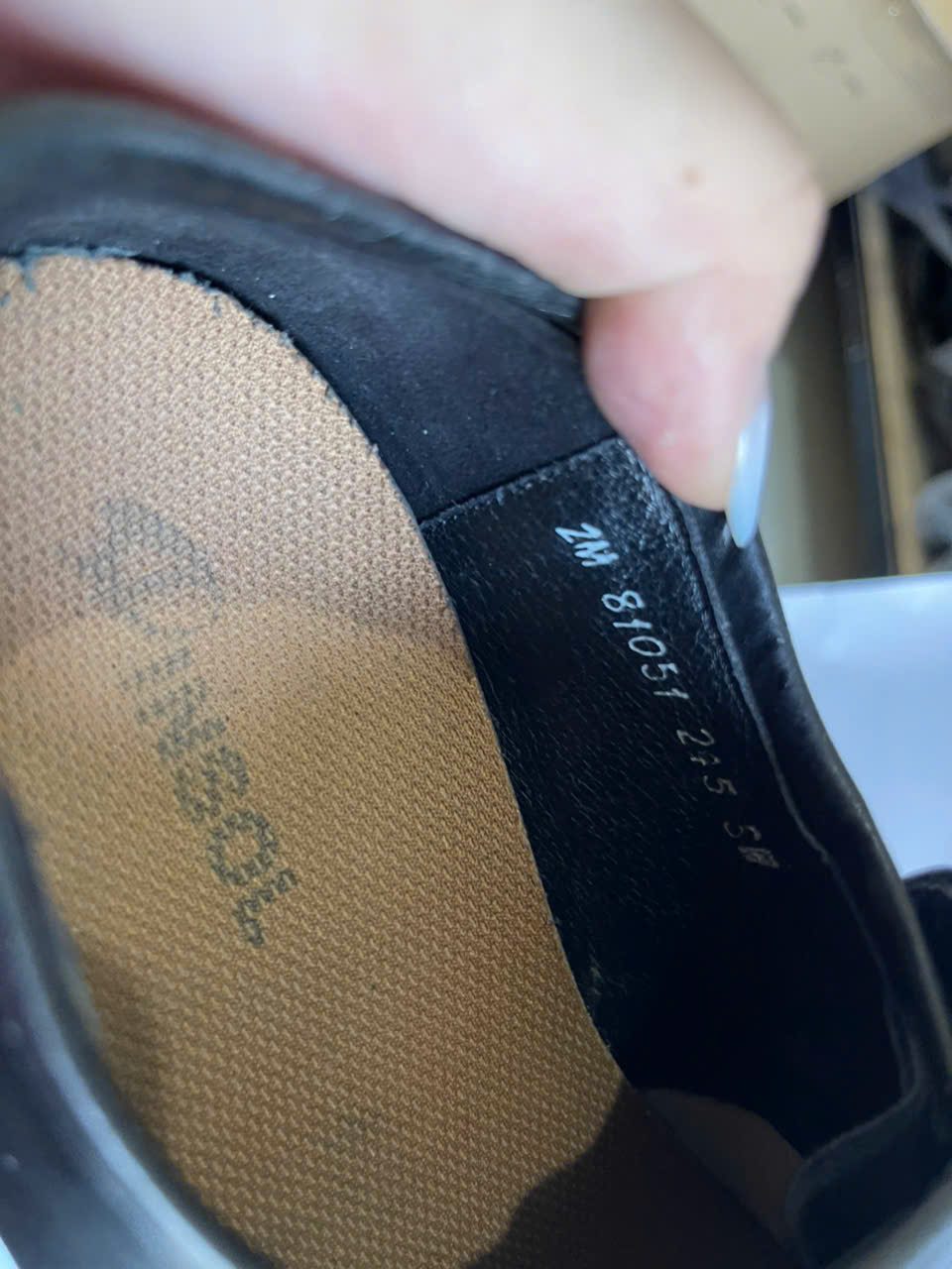 gen-h-z7492167376109_d970c46a1ce043fba412ceddeff1f8c1