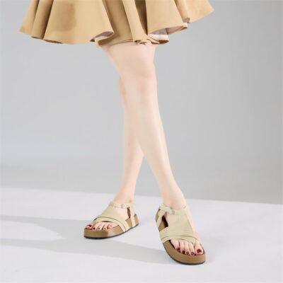 5 Thế Mạnh Vượt Trội Của Sandal Nữ Quai Ngang Chéo Phối Xỏ Ngón Thanh Lịch